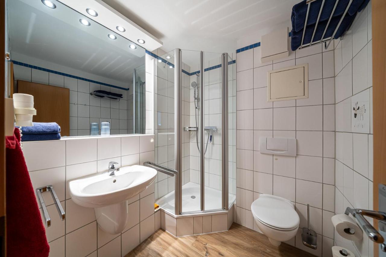 Haus Sonnenschein Goehren Apartment Гьорен Екстериор снимка